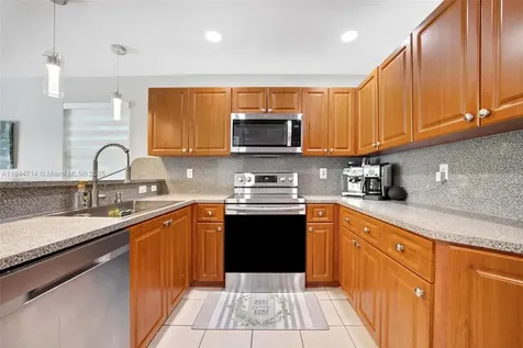 16580 SW 47th Terrace Miami FL 33185