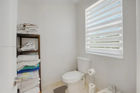 16580 SW 47th Terrace Miami FL 33185