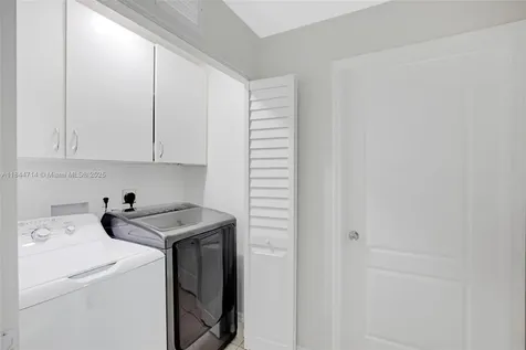 16580 SW 47th Terrace Miami FL 33185