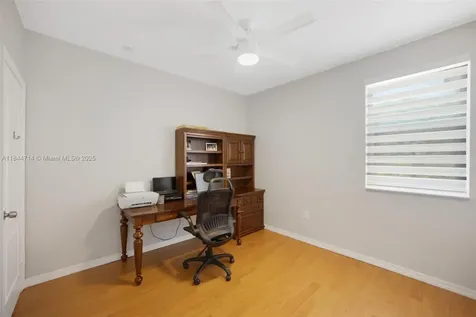 16580 SW 47th Terrace Miami FL 33185