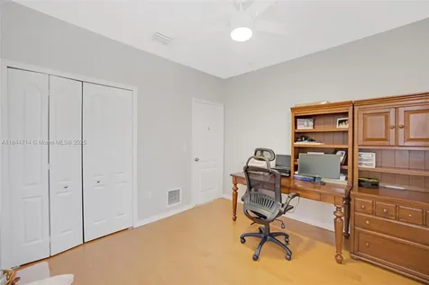 16580 SW 47th Terrace Miami FL 33185