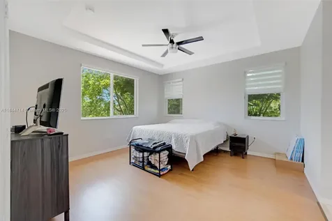 16580 SW 47th Terrace Miami FL 33185