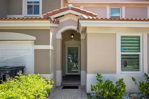 16580 SW 47th Terrace Miami FL 33185