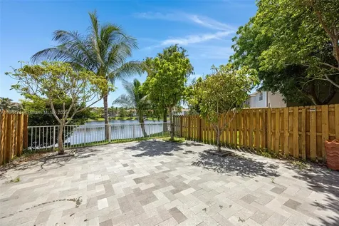 16580 SW 47th Terrace Miami FL 33185