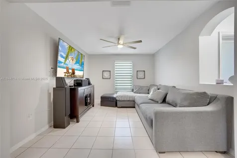 16580 SW 47th Terrace Miami FL 33185
