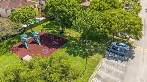 16580 SW 47th Terrace Miami FL 33185