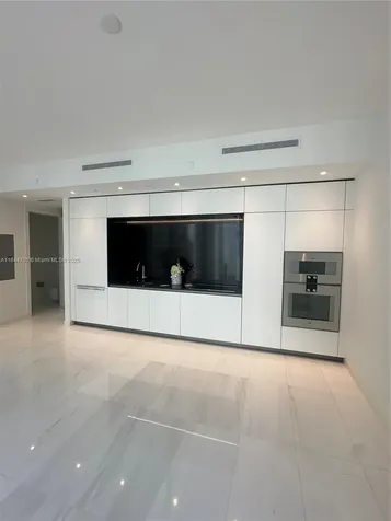 300 Biscayne Boulevard Way Miami FL 33131