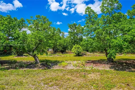 254XX SW 217ave Homestead FL 33031