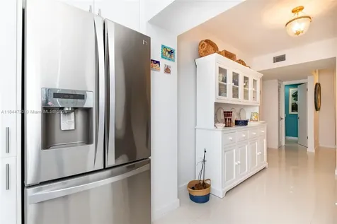 77 Crandon Boulevard Key Biscayne FL 33149