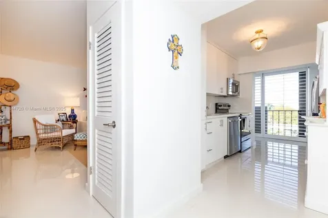 77 Crandon Boulevard Key Biscayne FL 33149