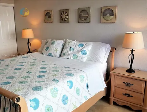 5225 Collins Avenue Miami Beach FL 33140