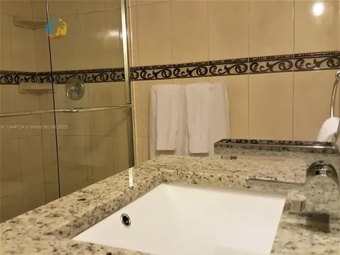 5225 Collins Avenue Miami Beach FL 33140
