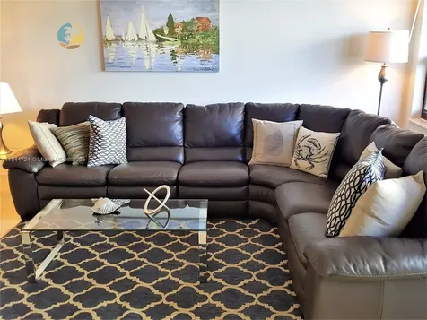5225 Collins Avenue Miami Beach FL 33140
