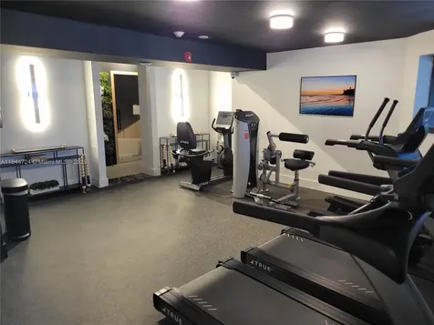 5225 Collins Avenue Miami Beach FL 33140