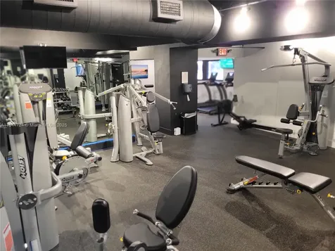 5225 Collins Avenue Miami Beach FL 33140