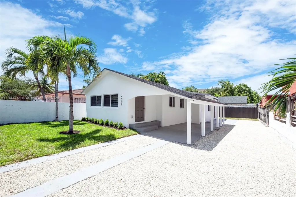 2479 NW 26th Street Miami FL 33142