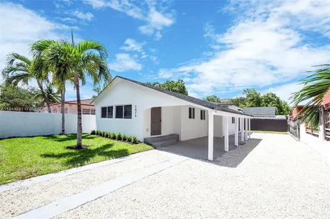 2479 NW 26th Street Miami FL 33142