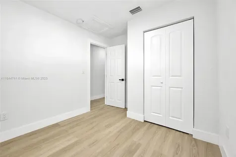 2479 NW 26th Street Miami FL 33142