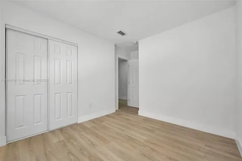 2479 NW 26th Street Miami FL 33142