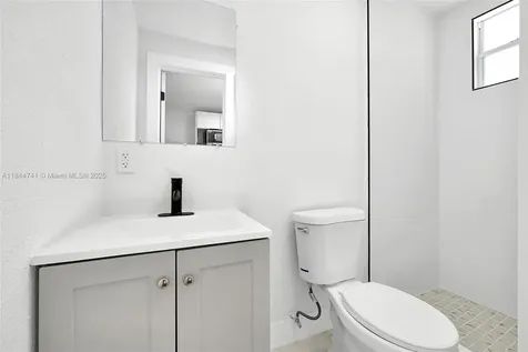 2479 NW 26th Street Miami FL 33142