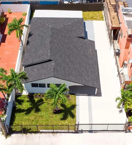 2479 NW 26th Street Miami FL 33142