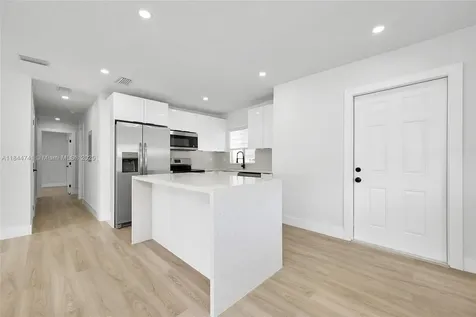 2479 NW 26th Street Miami FL 33142