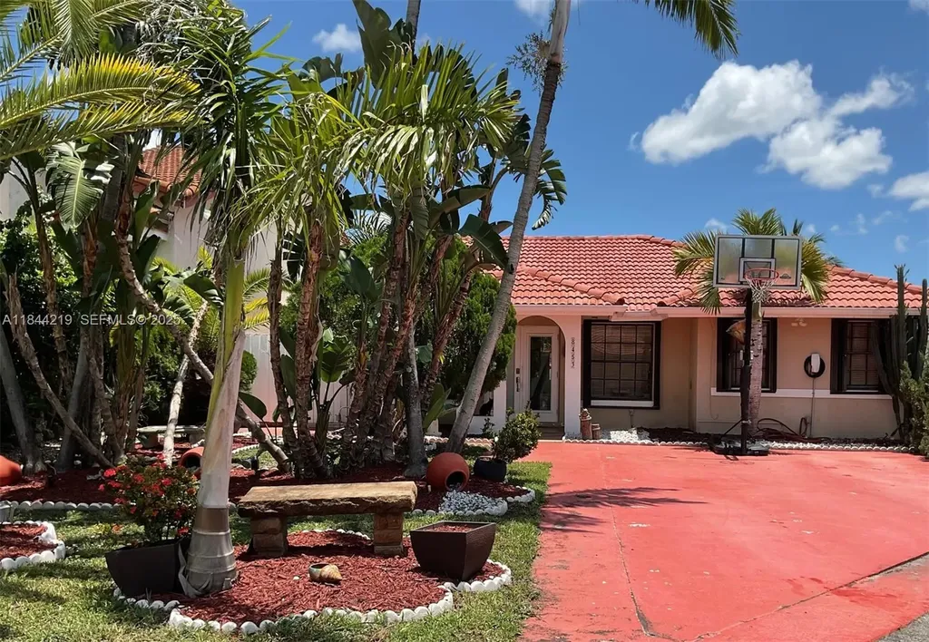 8453 NW 189 Street Road Hialeah FL 33015