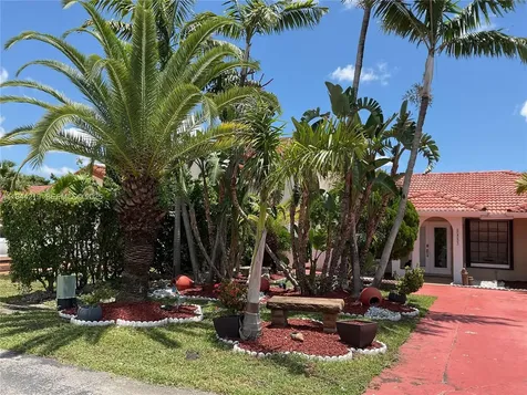 8453 NW 189 Street Road Hialeah FL 33015