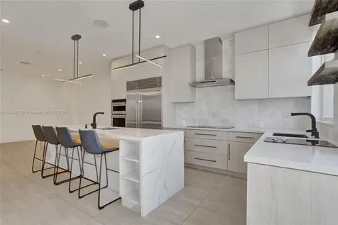 3757 NE 208th Terrace Aventura FL 33180