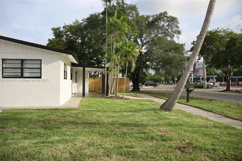 3955 SW 69th Avenue Miami FL 33155