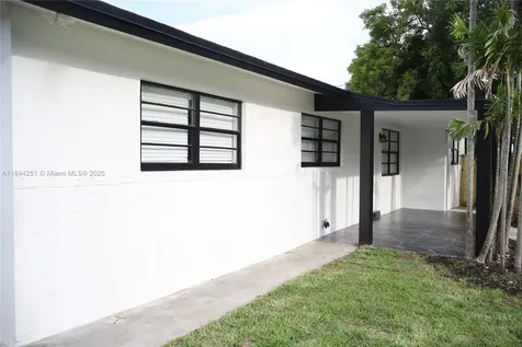 3955 SW 69th Avenue Miami FL 33155