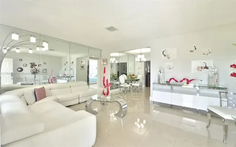 6290 SW 37th Street Miami FL 33155