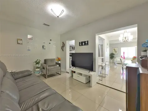 6290 SW 37th Street Miami FL 33155