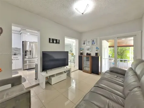 6290 SW 37th Street Miami FL 33155
