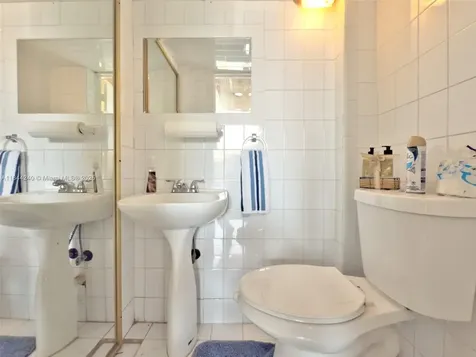 6290 SW 37th Street Miami FL 33155