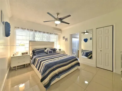 6290 SW 37th Street Miami FL 33155