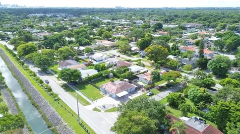 6290 SW 37th Street Miami FL 33155