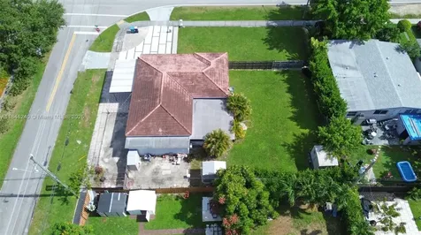 6290 SW 37th Street Miami FL 33155
