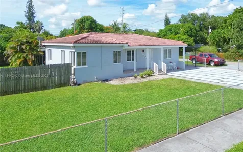 6290 SW 37th Street Miami FL 33155
