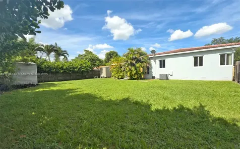 6290 SW 37th Street Miami FL 33155