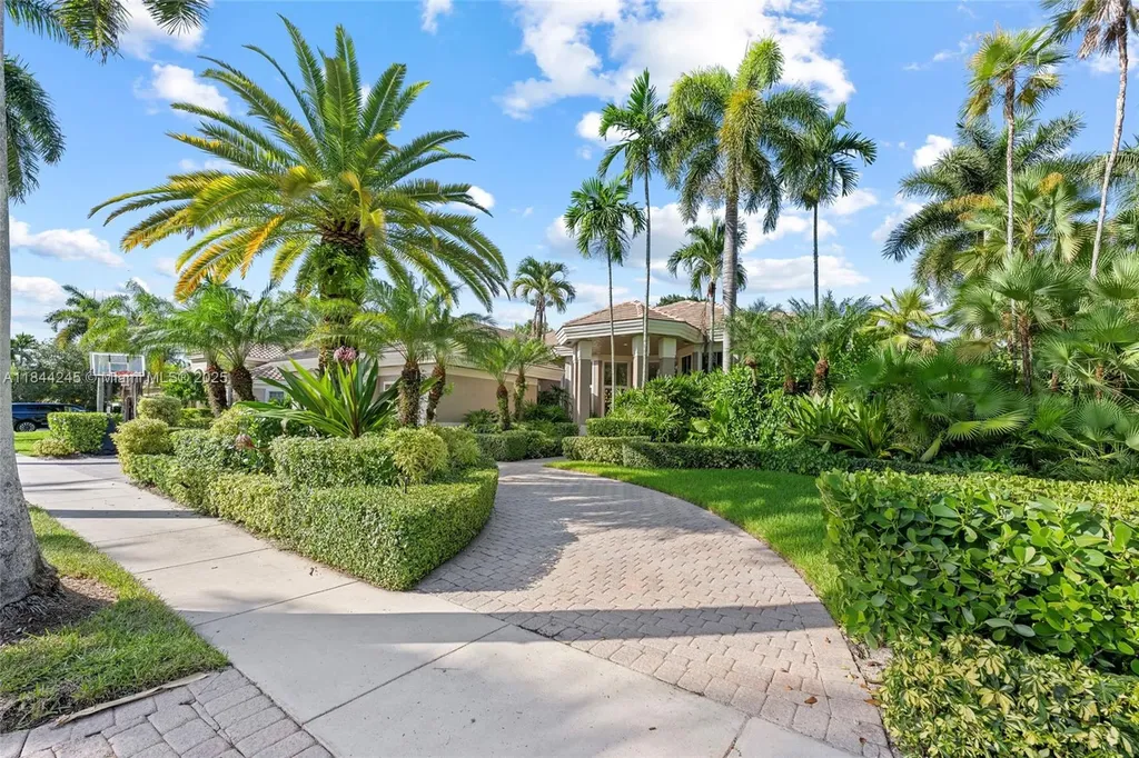 2508 Princeton Court Weston FL 33327