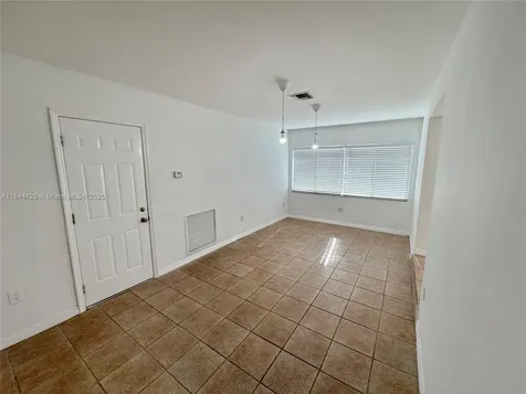 7536 Cutlass Avenue North Bay Village FL 33141