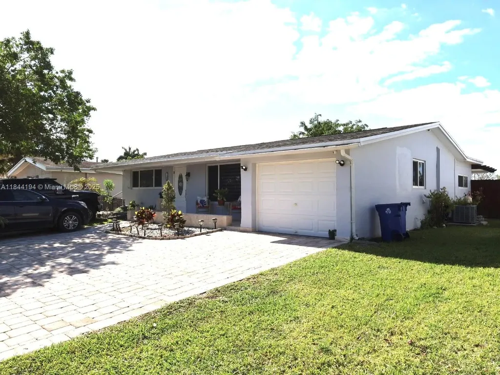 9170 NW 24th Place Sunrise FL 33322
