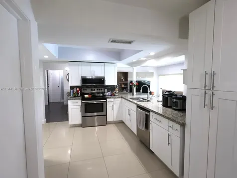 9170 NW 24th Place Sunrise FL 33322