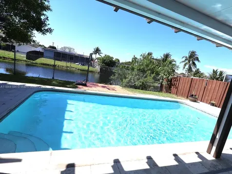9170 NW 24th Place Sunrise FL 33322