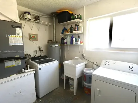 9170 NW 24th Place Sunrise FL 33322