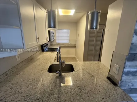 9410 Poinciana Place Davie FL 33324