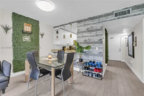 9410 Poinciana Place Davie FL 33324