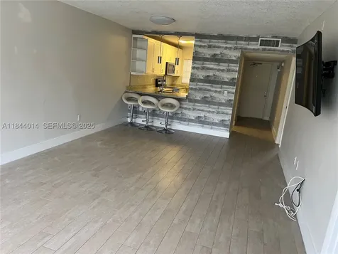 9410 Poinciana Place Davie FL 33324