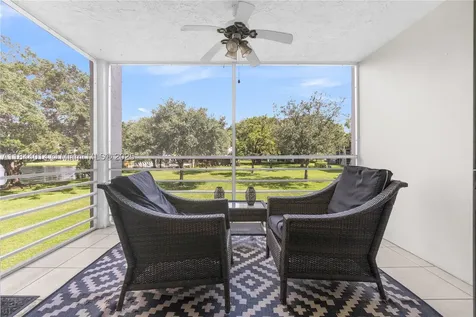 9410 Poinciana Place Davie FL 33324